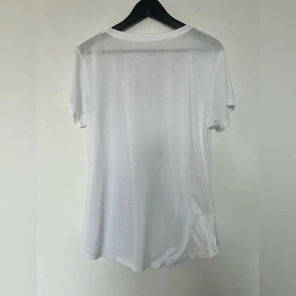 Askya women’s white t-shirt